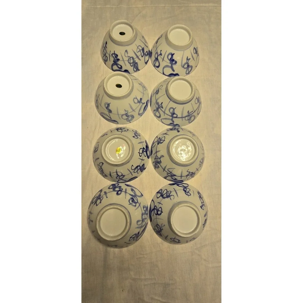 LOT OF 8 CHINESE BLUE AND WHITE PORCELAIN BOWLS